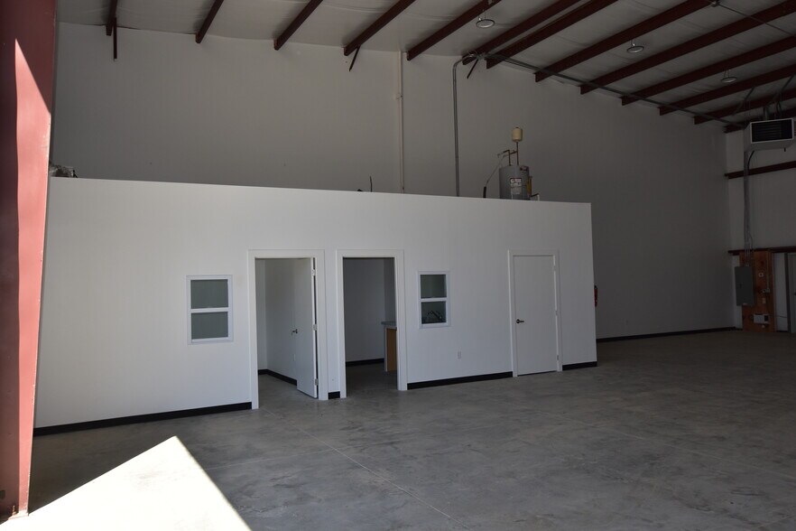 More Photos Of 1409 E 51st St, Chattanooga Warehouse For Lease
