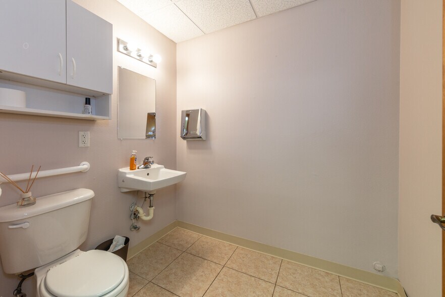 More Photos Of 26 Office Park Dr, Palm Coast Medical For Sale