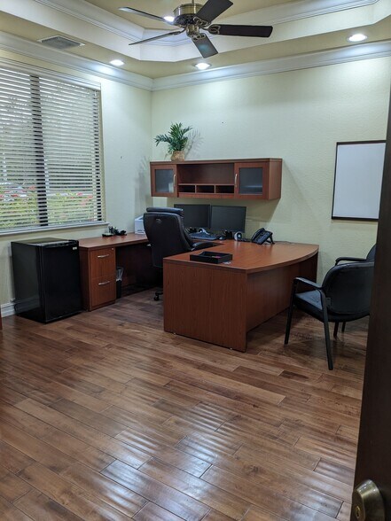 More Photos Of 28411 Race Track Rd, Bonita Springs Flex For Lease