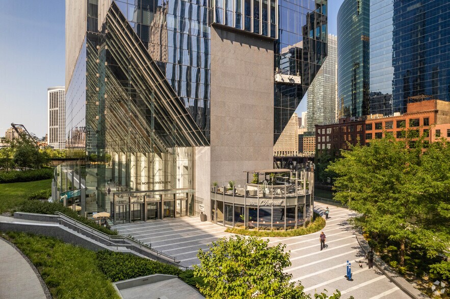 More Photos Of 150 N Riverside Plz, Chicago Office For Lease