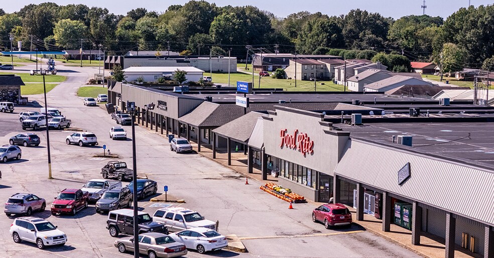 Primary Photo Of 2038 US Highway 45 Byp, Trenton General Retail For Sale