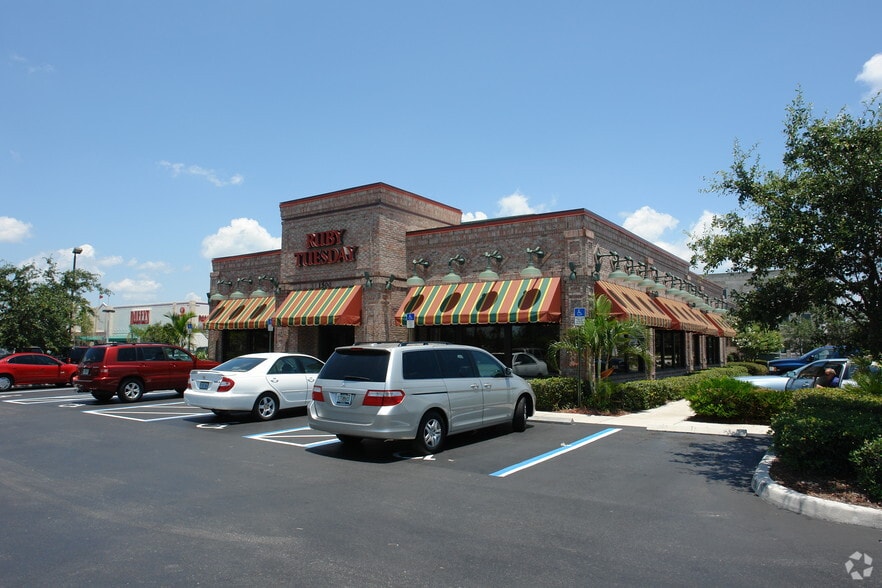 Primary Photo Of 1500 N Courtyard Cir, Port Saint Lucie Restaurant For Lease
