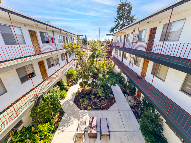 Primary Photo Of 2124 Parker St, Berkeley Apartments For Sale