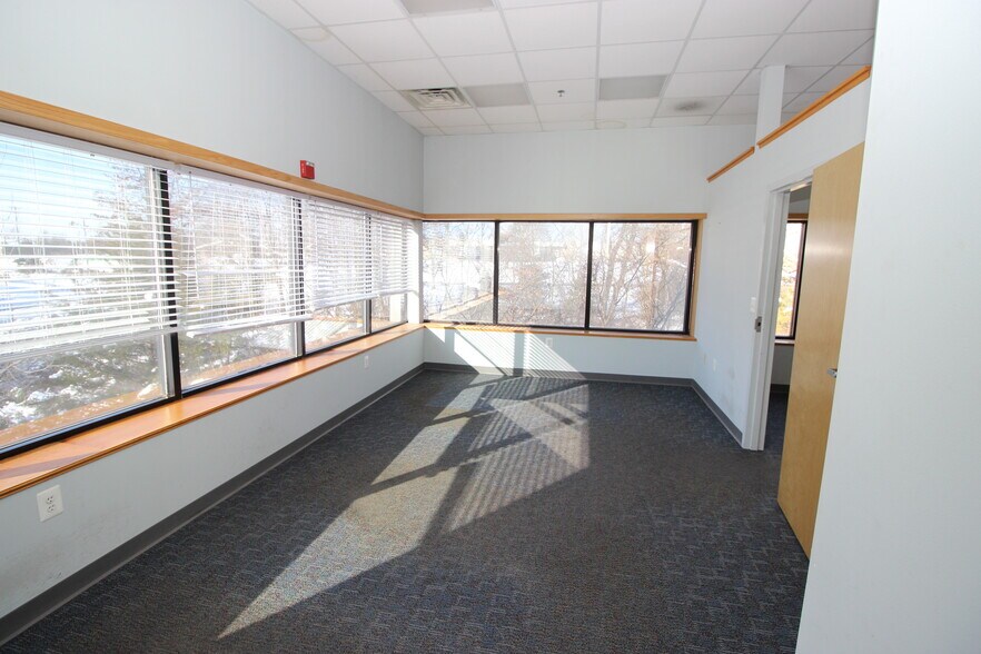More Photos Of 731 Wambold Rd, Souderton Warehouse For Lease