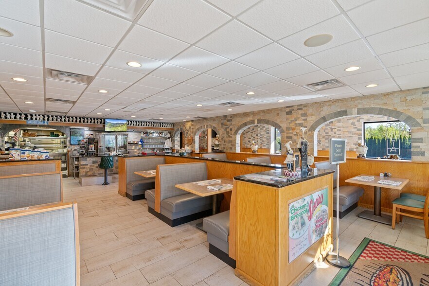 More Photos Of 232 W Moorestown Rd, Wind Gap Restaurant For Sale