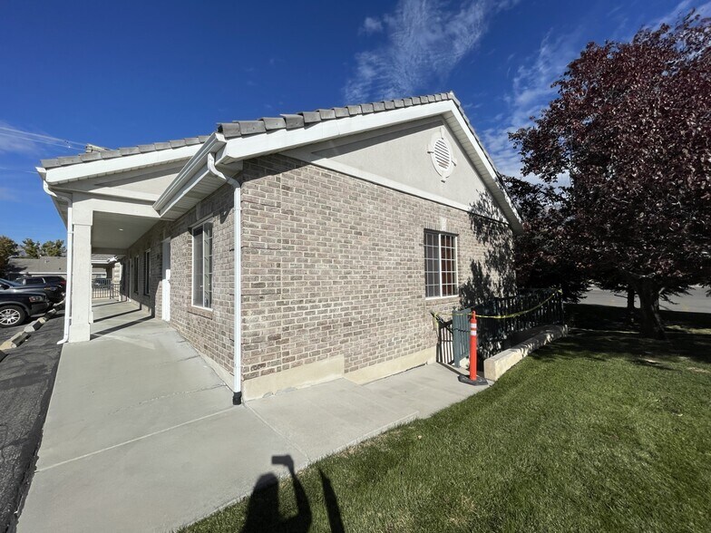 More Photos Of 843-845 S 220 E, Orem Office For Lease