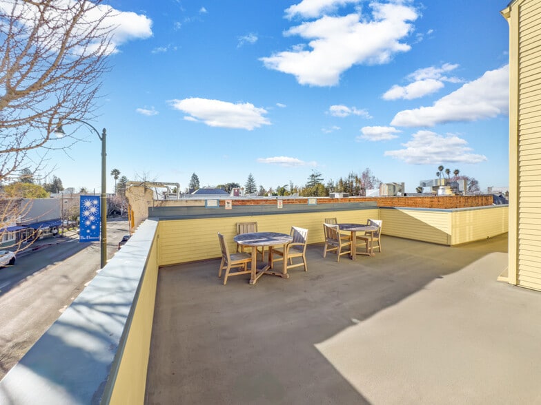 More Photos Of 2974-2980 College Ave, Berkeley Apartments For Lease