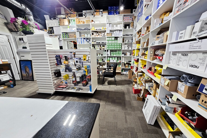 More Photos Of 2920 Ellwood Dr SW, Edmonton Warehouse For Sale