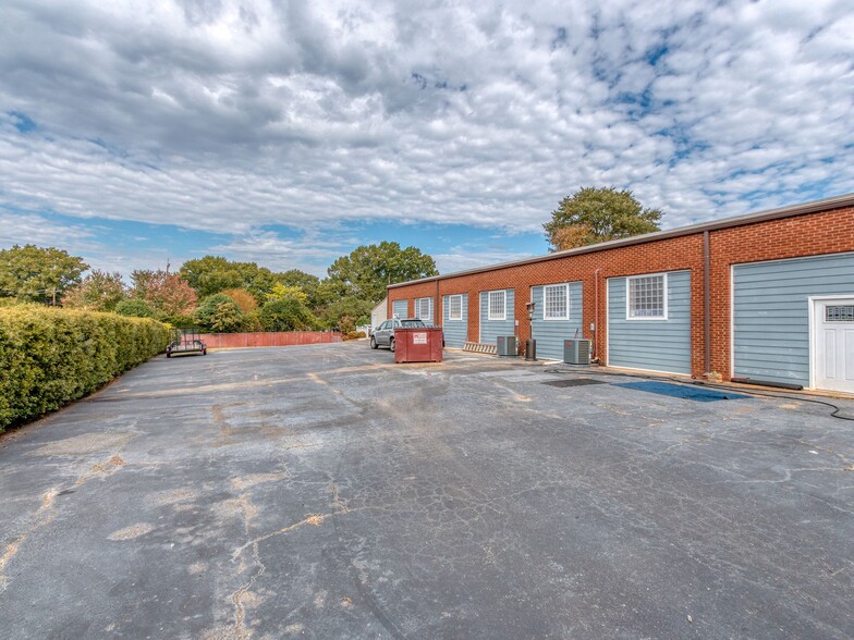 More Photos Of 116 Massey St, Fort Mill Flex For Sale