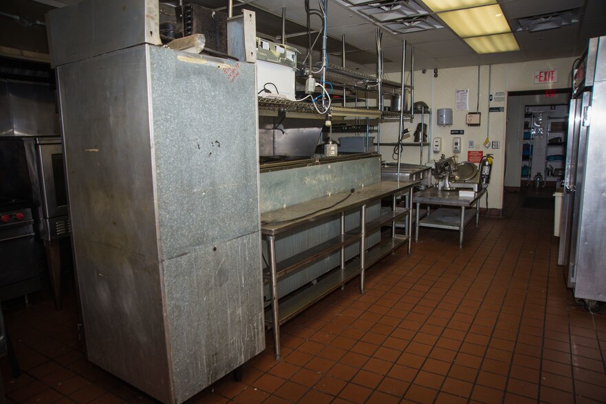 More Photos Of 2-4 N Saginaw St, Pontiac Storefront Retail Residential For Sale