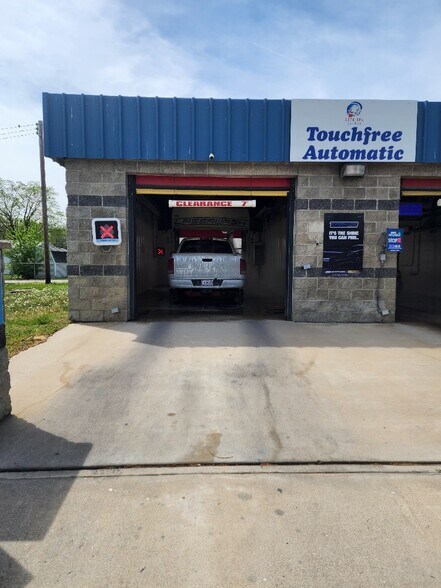 More Photos Of 923 N Morley St, Moberly Carwash For Sale