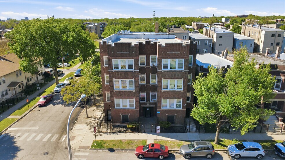 More Photos Of 3901-03 W Jackson Blvd, Chicago Apartments For Sale