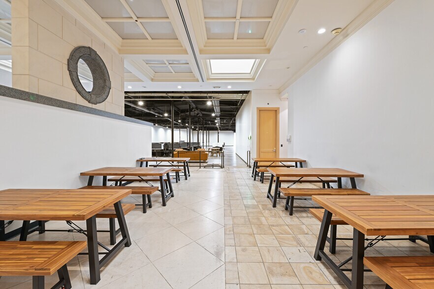 More Photos Of 12575 Beatrice St, Los Angeles Flex For Lease