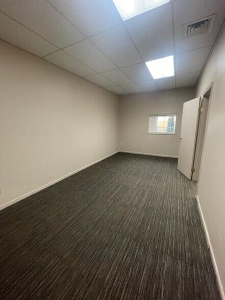 More Photos Of 6550 Lower York Rd, New Hope General Retail For Sale