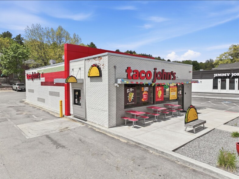 Primary Photo Of 536 N Main St, Leominster Freestanding For Sale