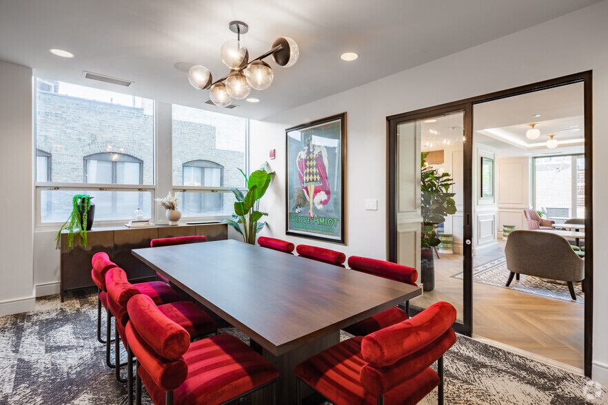 More Photos Of 222 W Erie St, Chicago Multifamily For Sale