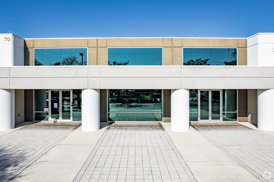 More Photos Of 70 S Keller Rd, Orlando Office For Sale