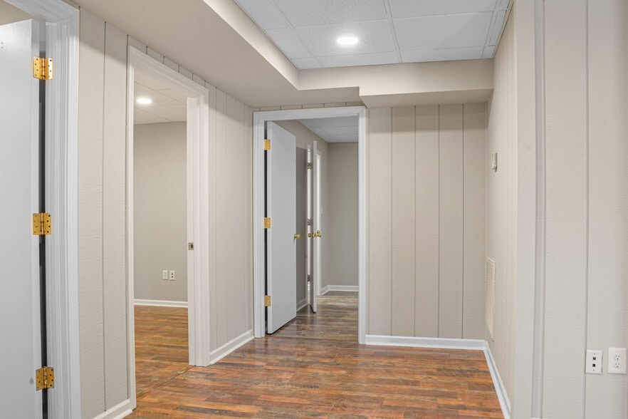 More Photos Of 300 E Gold St, Kings Mountain Office For Lease
