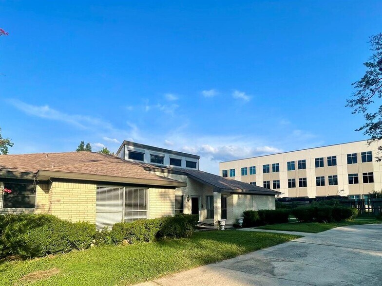 More Photos Of 14221 Horseshoe Bnd, Conroe Specialty For Lease