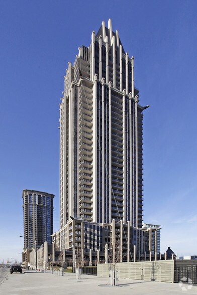 Primary Photo Of 388 Prince Of Wales Dr, Mississauga Apartments For Sale