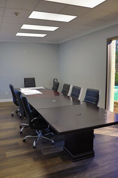 More Photos Of 406 S Waukesha St, Bonifay Office For Sale