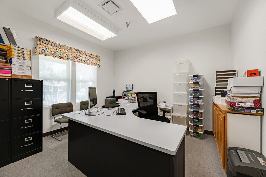 More Photos Of 4930 Newanga Ave, Santa Rosa Religious Facility For Lease