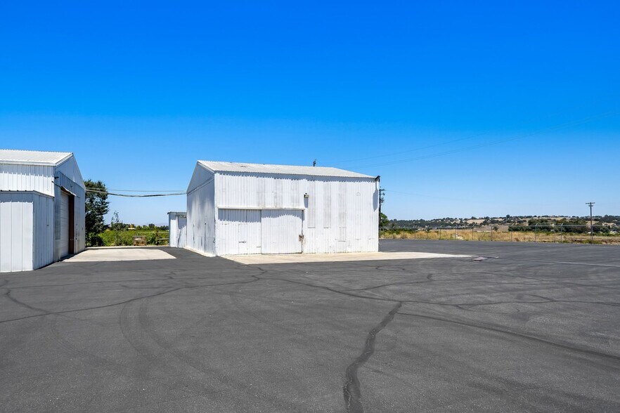 More Photos Of 2320 Ramada Dr, Paso Robles Industrial For Lease