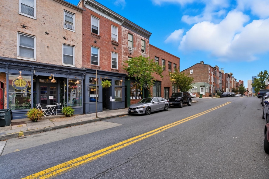 More Photos Of 1438-1442 Light St, Baltimore Showroom For Sale