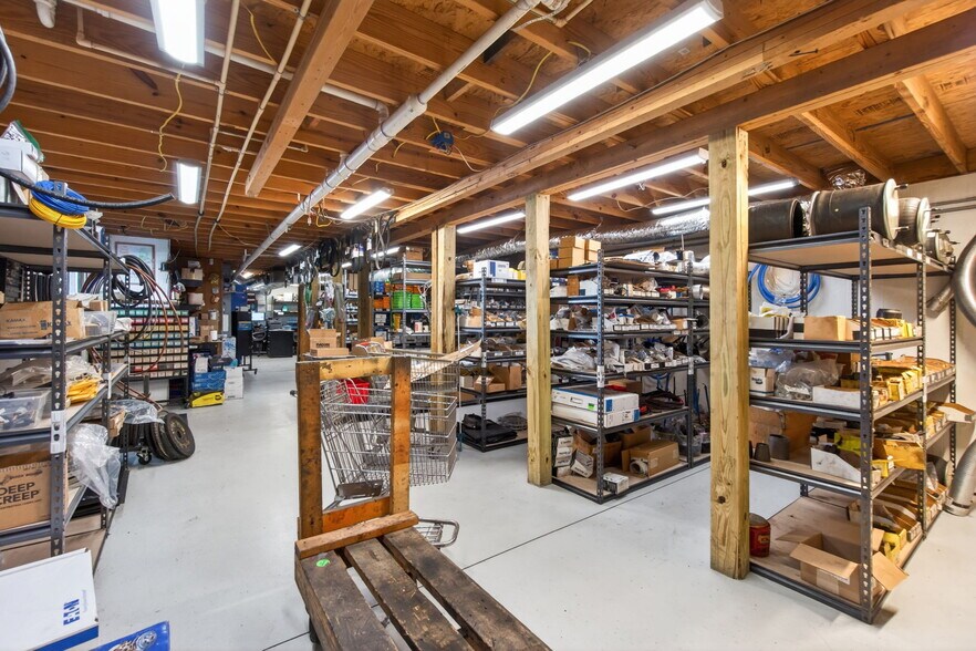 More Photos Of 109 Tabor Dr, Crossville Industrial For Sale