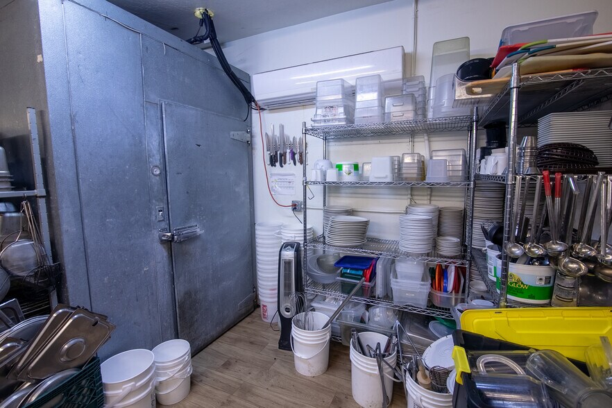 More Photos Of 4048 Porter Mountain Rd, Lakeside Restaurant For Sale