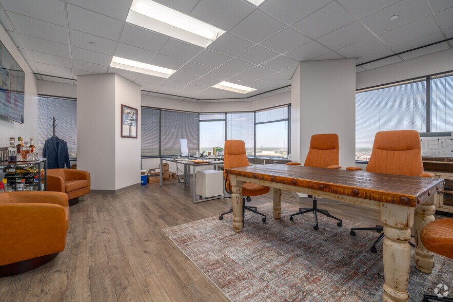 More Photos Of 2603 Augusta Dr, Houston Office For Lease