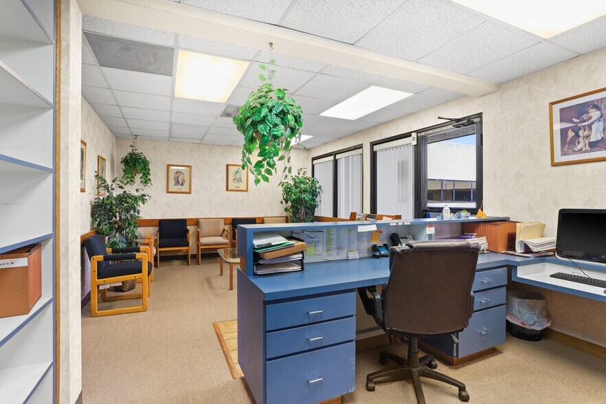 More Photos Of 999 N Tustin Ave, Santa Ana Medical For Sale