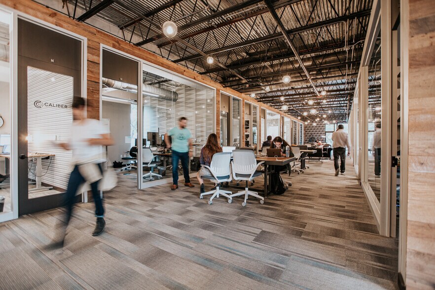 More Photos Of 2301 W Anderson Ln, Austin Coworking Space