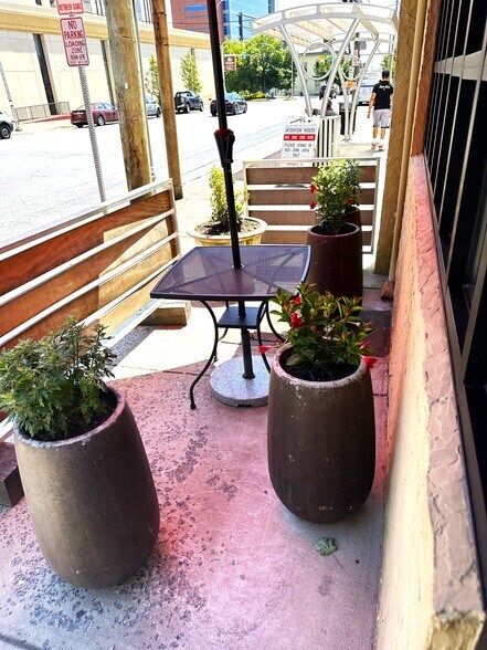 More Photos Of 721 King St, Wilmington Restaurant For Sale