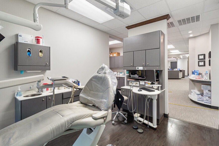 More Photos Of 4528 Mills Park Cir, College Station Office For Sale