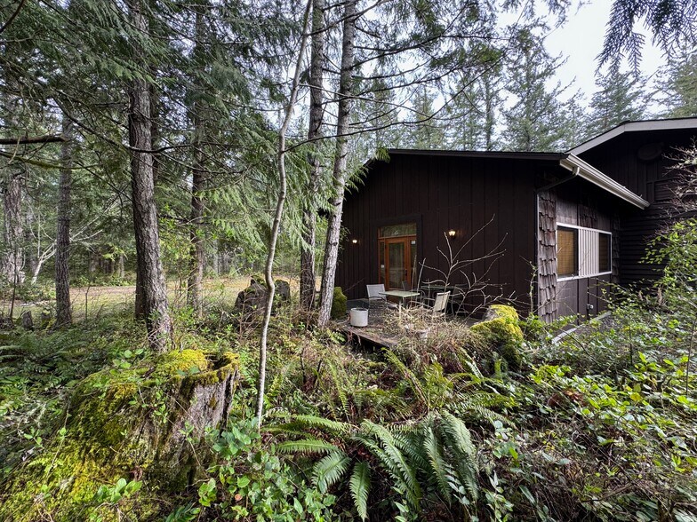 More Photos Of 295534 US Highway 101, Quilcene Flex For Sale