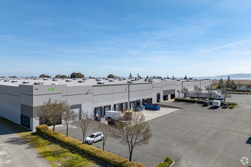 More Photos Of 4725 Industrial Way, Benicia Warehouse For Lease