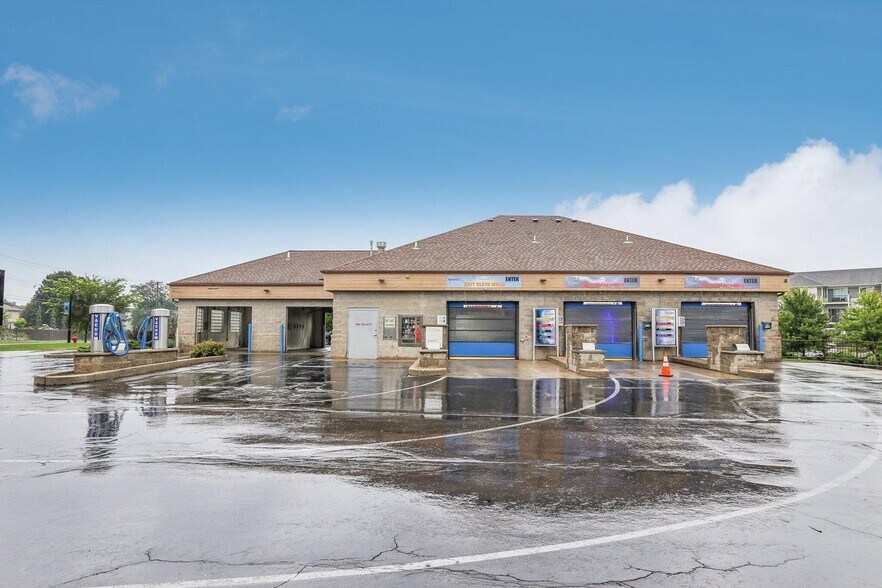 More Photos Of 14967 W National Ave, New Berlin Carwash For Sale