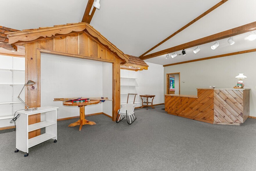 More Photos Of 7502 Highway 51, Minocqua Freestanding For Sale