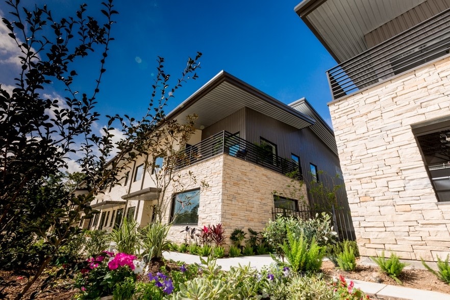 More Photos Of 1310 Rayford Park Rd, Spring Flex For Lease