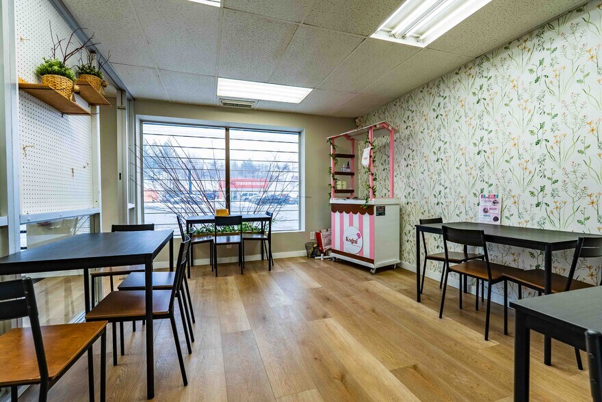 More Photos Of 1258 Kingsway, Sudbury Flex For Lease