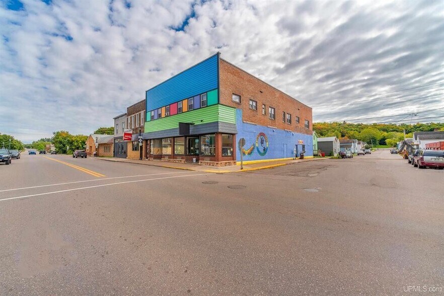 More Photos Of 200-206 E Division St, Ishpeming Storefront Retail Residential For Sale