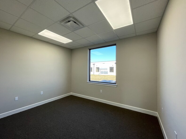 More Photos Of 5501 Cabrera Dr, Sugar Land Medical For Sale