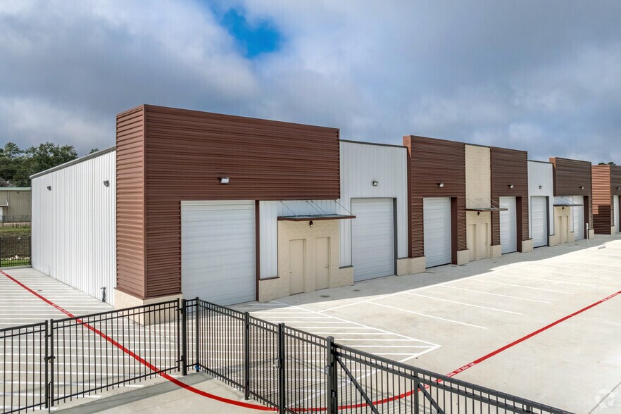 More Photos Of 8028 Dowdell Rd, Tomball Unknown For Lease