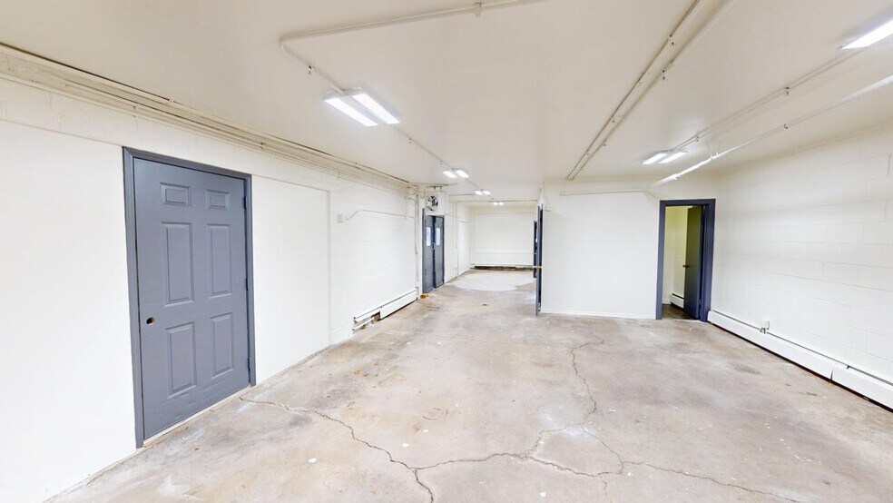 More Photos Of 50 E Palatine Rd, Palatine Storefront Retail Office For Lease