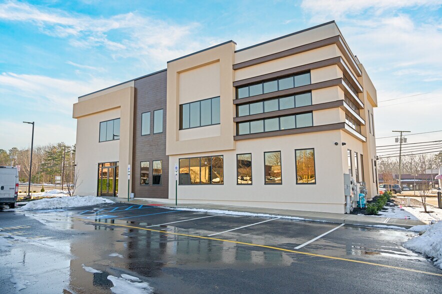 More Photos Of 2100 W County Line Rd, Jackson Office For Lease