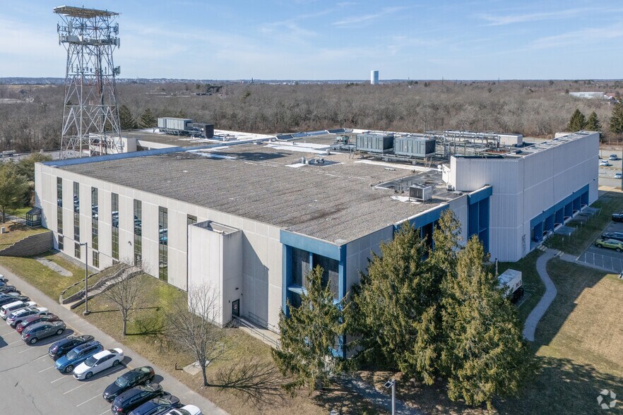 More Photos Of 200 Mill Rd, Fairhaven Medical For Lease