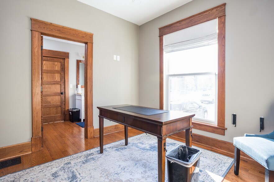 More Photos Of 502 W Main St, Danville Office For Sale