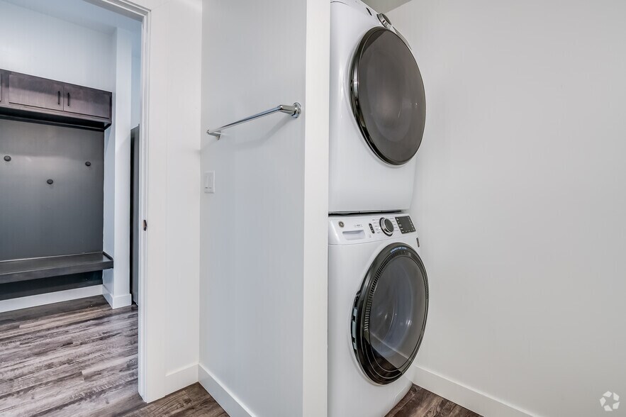 More Photos Of 155 Jackson St, Oshkosh Apartments For Lease