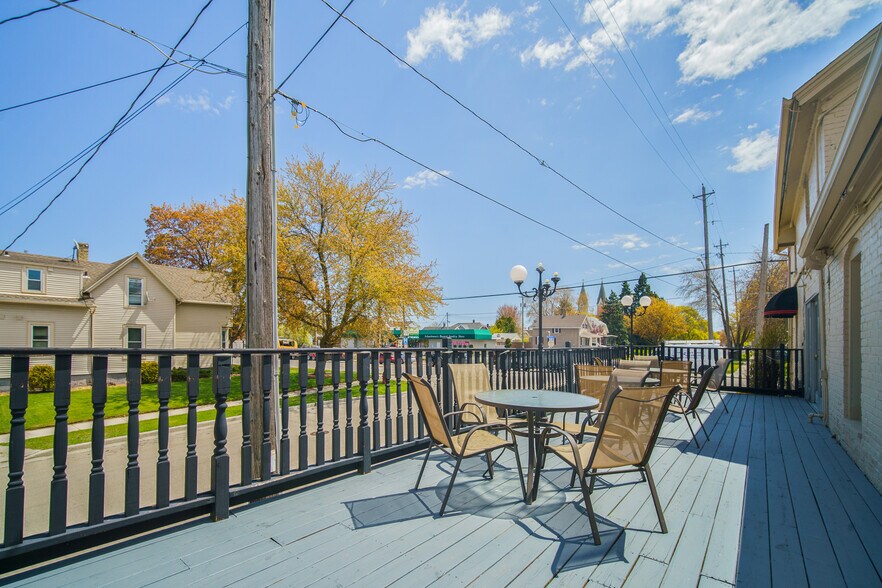 More Photos Of 2204 Washington St, Manitowoc General Retail For Sale